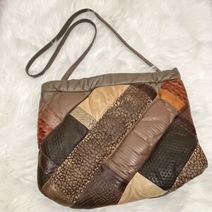 Opulent Containers Vintage 90’s/Y2K Patchwork Leather Embossed Purse